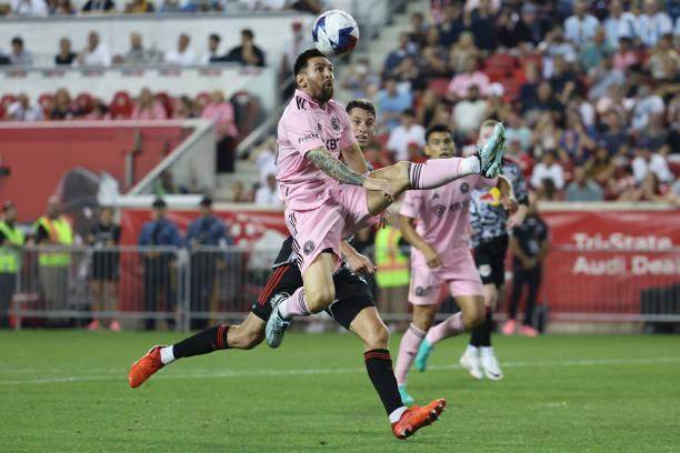 1693105509871095986.jpg 1641299977-612x612.jpg